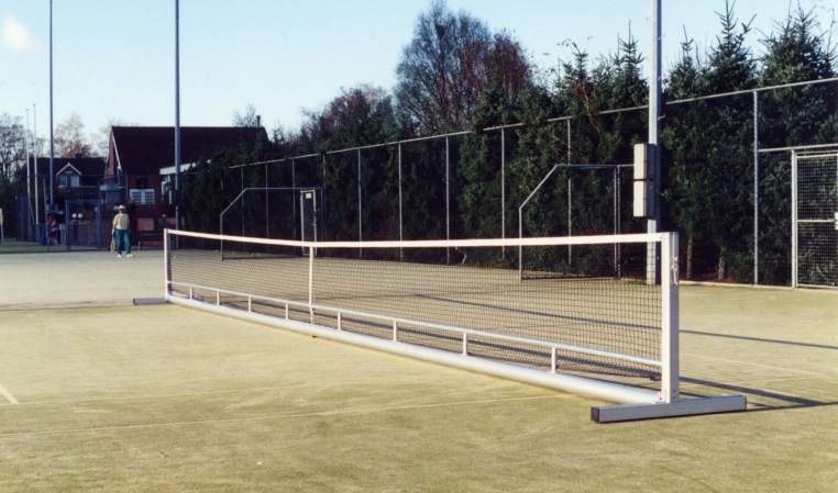 Deze tennisnetten zijn voor onze zeer duurzame verplaatsbare aluminium tennisinstallatie.