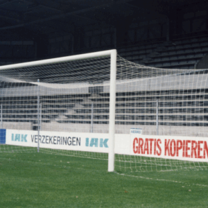 Spanpalen van uitstekende kwaliteit. Per set van 4 stuks. Compleet met grondpotten.