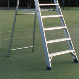 Inklapbare scheidsrechterstoel met kuipzitting