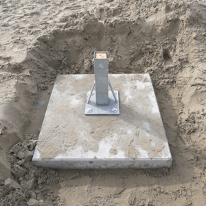 Grondpotten voor de professionele beachvolleybalpalen.