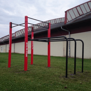 Buiten fitness toestel cq mini bootcamp station, model Petum. Leverbaar in 2 uitvoeringen. Topsegment buiten fitness -stations.