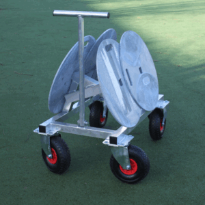 Robuuste kar met vier grote wielen voor transport over bijna elk terrein. Compact ontwerp van minder dan 70cm breedte.