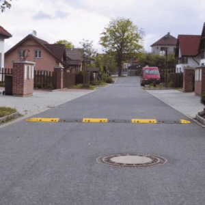 Snelheidsbegrenzers, verkeersdrempels van SKWshop, de ideale oplossing voor bedrijf, industrie en de openbare ruimtes.