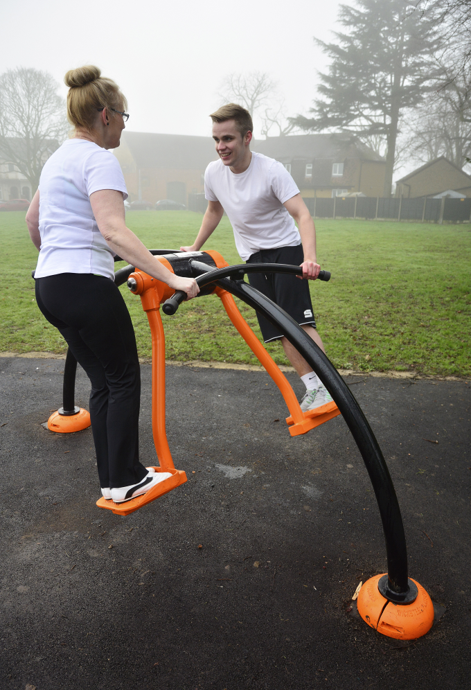 Buitenfitness toestel Surfer