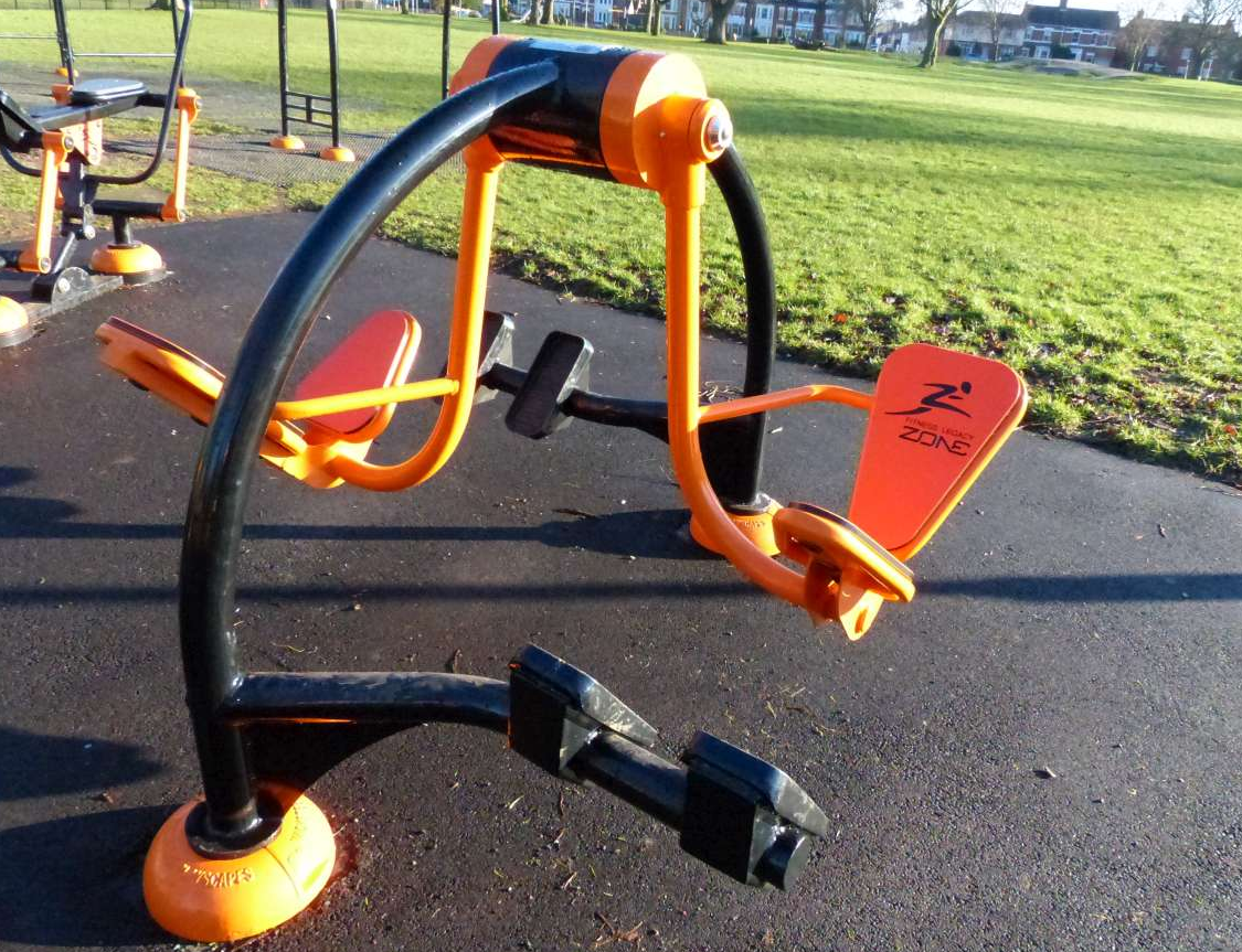 Onze outdoor fitness toestellen zijn leverbaar in diverse kleuren. We informeren u graag.