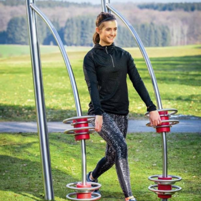 RVS -hout tai-chi en schouder wiel