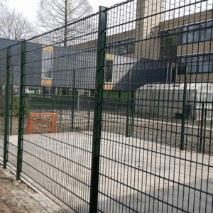 Overdekte pannakooi Premium 5 x 10 meter. Wanden groen, met oranje doelen. Deze staat in Deurne