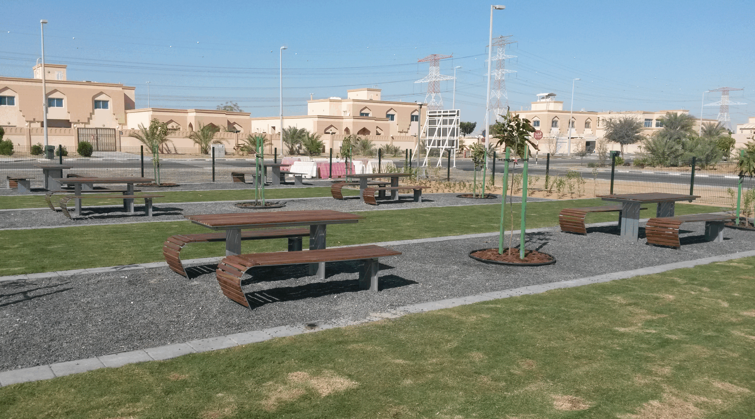 Parkbank Contour, hier afgebeeld zonder rugleuning