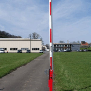 Gasveer slagbomen, de ruimte besparende oplossing voor bedrijf, particulier en industrie. Leverbaar met hangslot-sluiting, driekantslot-sluiting en met clinderslot.