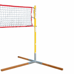De uitvoering van deze strandvolleybalpaal in het geel, afgebeeld met het grondframe - grondpot en de houten latten, waarmee u snel een tijdelijk strandvolleybal-court kunt creëren.