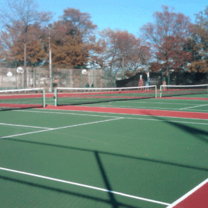 Tennisnetten, verrassend voordelig en toch bijzonder duurzaam en degelijk. Machinaal geknoopte tennisnetten.