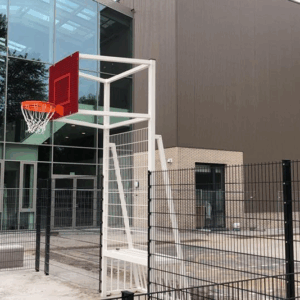 Duurzaam, degelijk en zeer fraai om te zien. Onze eigen voetbaldoel - basketbal -units.