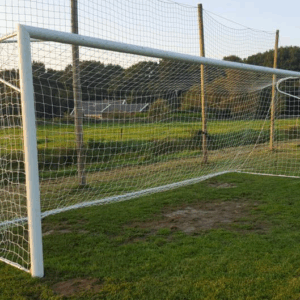 Voetbaldoel VD111 uitgevoerd met de opklapbare netbeugel. Ook zonder opklapbare netbeugel leverbaar.