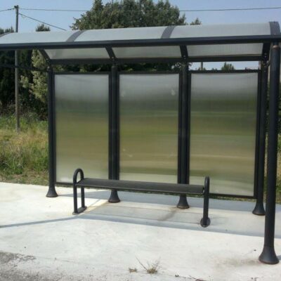 De Serena rookoverkapping is de perfecte keuze voor buitenruimtes. Verkrijgbaar in diverse afmetingen en configuraties, met verzinkte metalen onderdelen voor extra duurzaamheid en een lange levensduur.