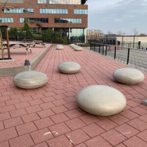 Onze betonnen zitelementen in Bergschenhoek