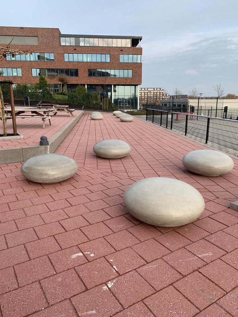Onze betonnen zitelementen in Bergschenhoek