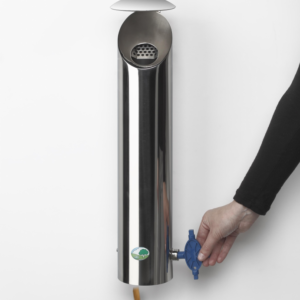 Asbak voor rokersruimte. Model H53. Wandmodel asbak van rvs, eenvoudig te legen