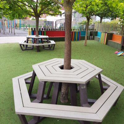 Massief regeneraat picknickset. Geen onderhoud en een zeer fraaie vormgeving.