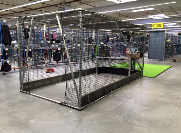 Hockey oefenkooi met de 28 cm. hoge slagplanken.