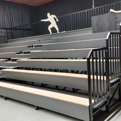 Onze tribune Montreal, een aanwinst voor uw toeschouwers en/of supporters. Duurzaamheid en comfort verenigd: ontdek de Montreal tribune!