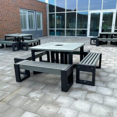 De ultieme duurzaamheid, onze picknicksets van massief kunststof, model Canvas in Lelystad.