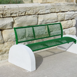 Parkbank Tauri concrete in een frisse groene ral klerur