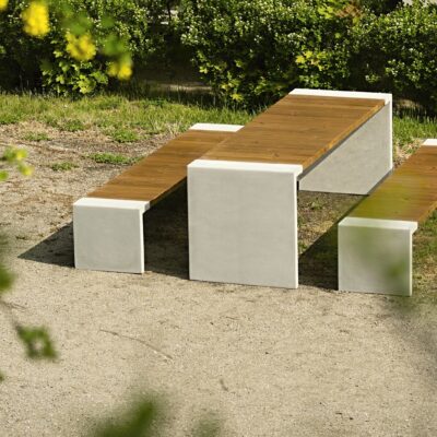 Picknickset kopen? Onze picknicktafel met banken model Sibulo. Een elegant en fraai ontwerp van Jan Padrnos.Een aanwinst voor de buitenruimte.