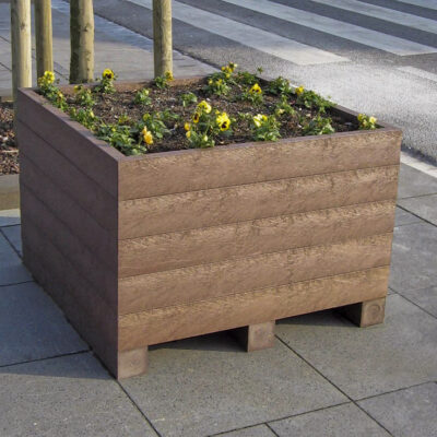 Plantenbak Rotterdam in het bruin.