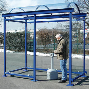 U heeft de keuze bij deze fraaie rookoverkapping uit het afgebeelde dak, of u kiest voor 2 kleinere bogen.