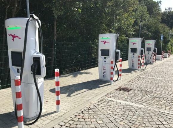 Aanrijdbeveiligingen 6 Bij ons vindt u aanrijdbeveiligingen in diverse uitvoeringen, passend bij de uitstraling van uw bedrijfsomgeving.