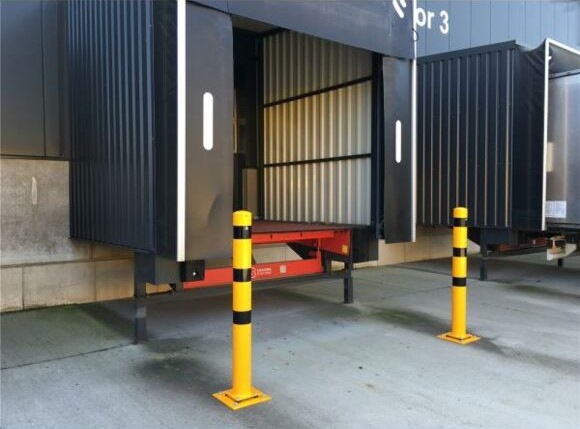 Aanrijdbeveiligingen 3 Verhoog de veiligheid op uw terrein met onze robuuste aanrijdbeveiligingen, speciaal ontwikkeld voor zware omstandigheden.