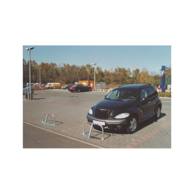 Parkeerbeugels, volbad verzinkt en voorzien van reflectie.