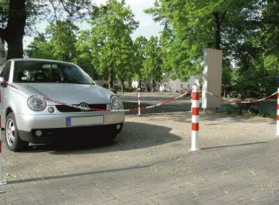 Antiparkeerpalen met ketting en kettingslot