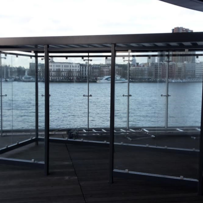 Afmetingen 4x2m. Opening midden lange zijde