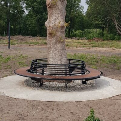 Boombank kopen? Onze Yuvar, een uitstekende keuze. Boombank Yuvar hier uitgevoerd in RAL 9005 (gitzwart). Riante bank met een binnendiameter van maar liefst 2 meter.