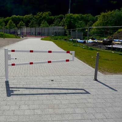 Draaipoortje kopen? Draaipoorten zonder eindsteun. Een bijzonder degelijke en duurzame oplossing. Afgebeeld de uitvoering met het 60 x 40 mm. profiel.