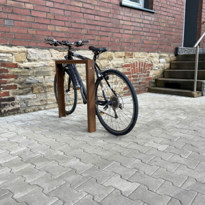 Fietsaanleunbeugel - fietsenrek model Corten.