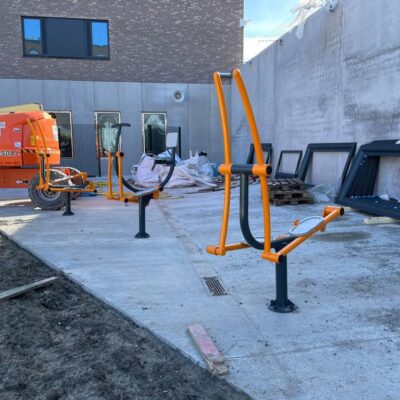 Topproducten uit de OFM lijn hier in de nieuwbouw van een penitentiaire inrichting in Brussel. Buiten fitness toestellen OFM.