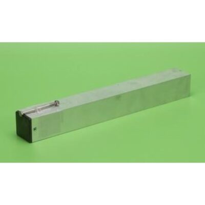 Kokertop korfbal. Insteekstuk voor aan de boven kant van de paal om de korf op de paal te plaatsen. Geleverd met bout en dop. 50x50mm.