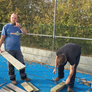 Eenvoudige montage en leuk om te doen met een paar handige vrijwilligers. Maar vanzelfsprekend kunnen wij ook de montage verzorgen.