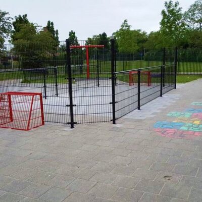 Pannaveld PS50+  Lengte ca. 8 meter, uitgevoerd met leunbuis. Ideale pannaveldjes voor basisscholen.