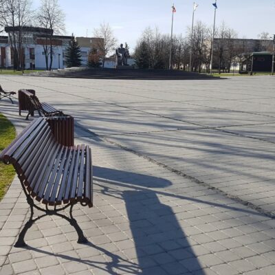 Geef uw buitenruimte een authentieke en warme sfeer met deze unieke gietijzeren park