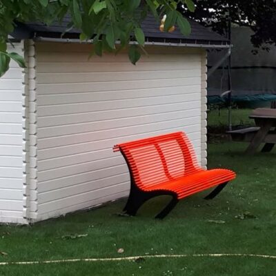 Op aanvraag zijn deze fraaie parkbanken leverbaar in een ral kleur naar keuze.