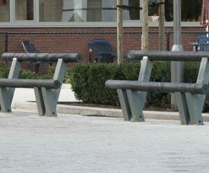 Parkbank Level X. De ideale hangbank voor speel- en schoolpein