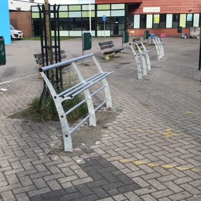 Skatebanken De ideale parkbank voor speel- en school-plein