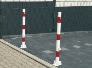 Duurzaam en voordelig Ronde neerklapbare parkeerpalen.