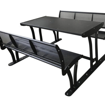 Picknicktafel Tauri, net ven anders en al;s het ook mooi en elegant mag zijn. Afgebeeld in diepzwart ral 9005.