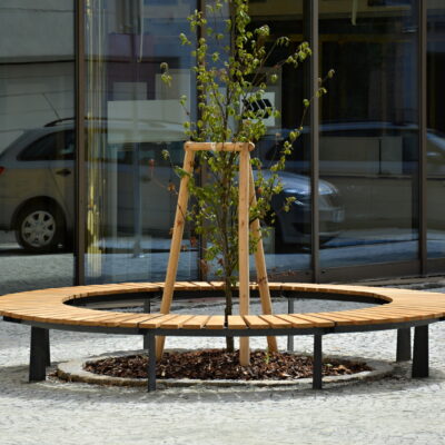 Ronde boombanken voor een bijzonder scherpe prijs. Binnendiameter 2m.