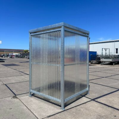 De Perdok rookabri is een betaalbare rookruimte voor buiten waarmee u medewerkers en bezoekers een comfortabele, veilige en beschutte plek biedt om te roken, zonder dat u hoge kosten hoeft te maken. Ook in een maxi uitvoering leverbaar.