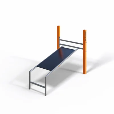 De Incline Bench Outdoor is een duurzaam buiten fitness toestel dat perfect is voor sit-ups, core training en functionele workouts
